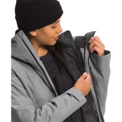The North Face Women's Thermoball Eco Snow Triclimate Jacket -Snow Warm Clothing fw22 nf0a4r18 hat modelclose3