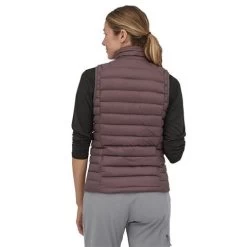 Patagonia Women's Down Sweater Vest -Snow Warm Clothing pat 84629 dusky brown model2